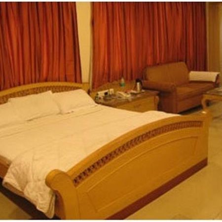 Sana Heritage Inn Private Limited Хидерабад Стая снимка